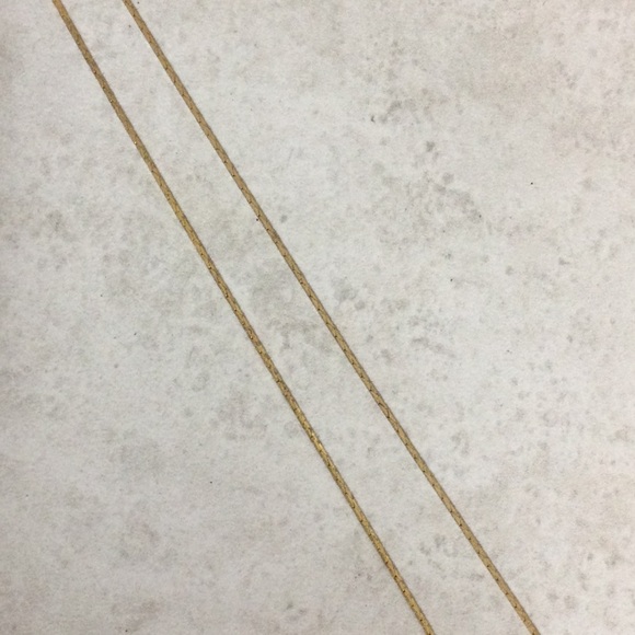 Gold swirl drop with gold chain necklace - Picture 5 of 7